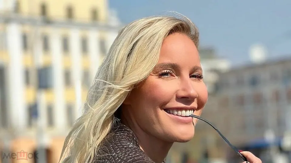 Елена Летучая.Телеведущая. "Ревизорро".Автограф